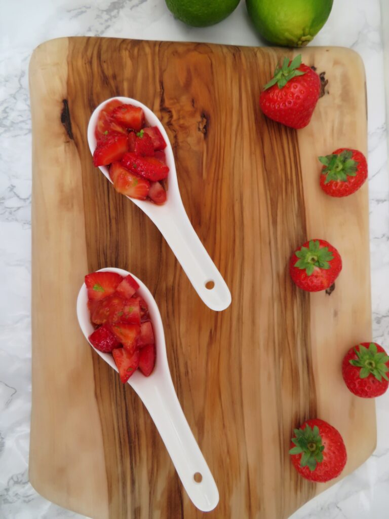 marinates strawberries with tomato-rootsandcook