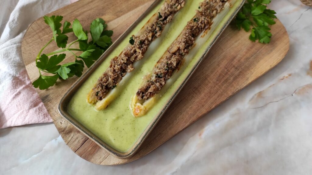 White asparagus stuffed with mushrooms-rootsandcook