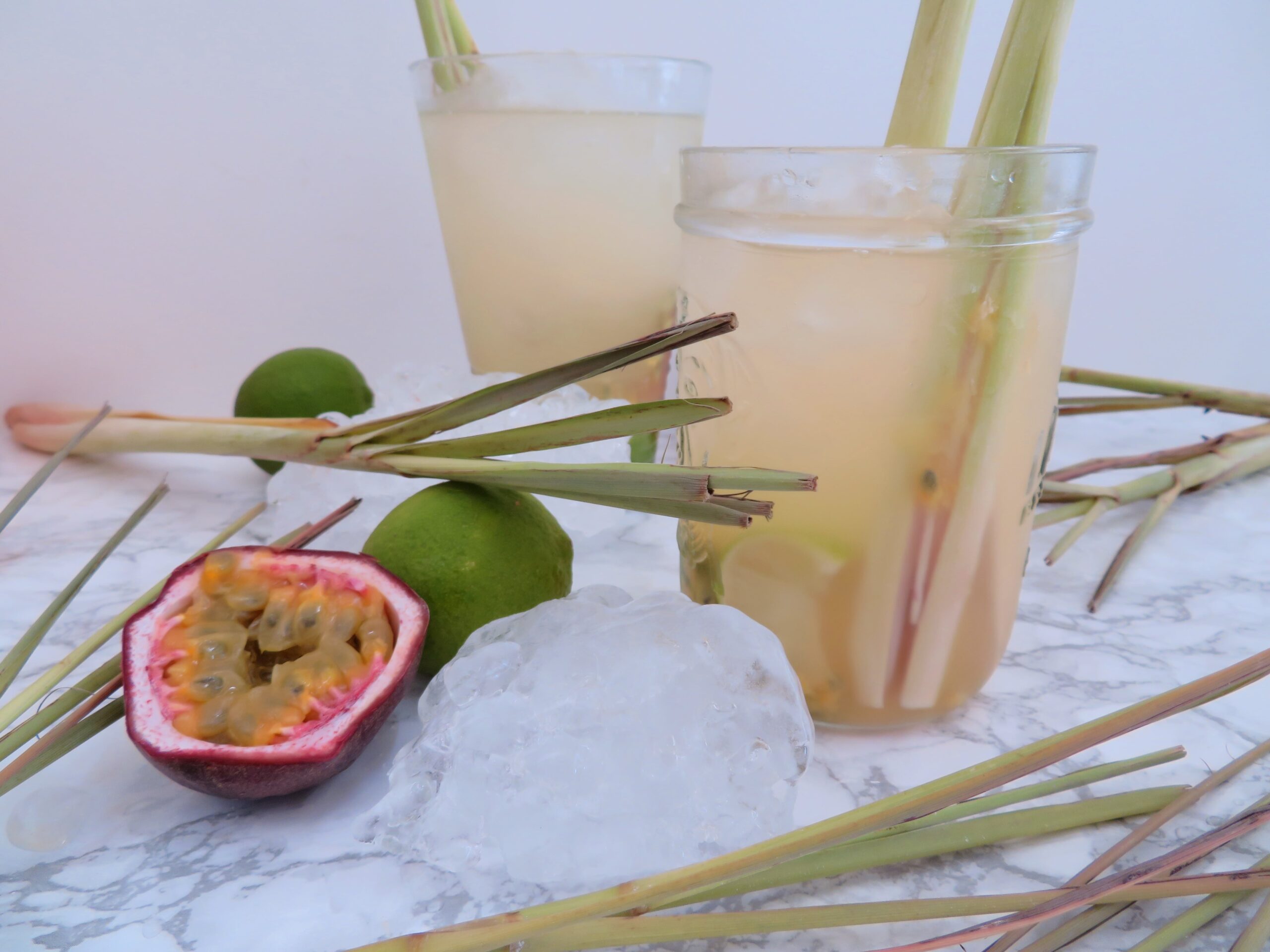 Lemongrass iced tea with passion fruit