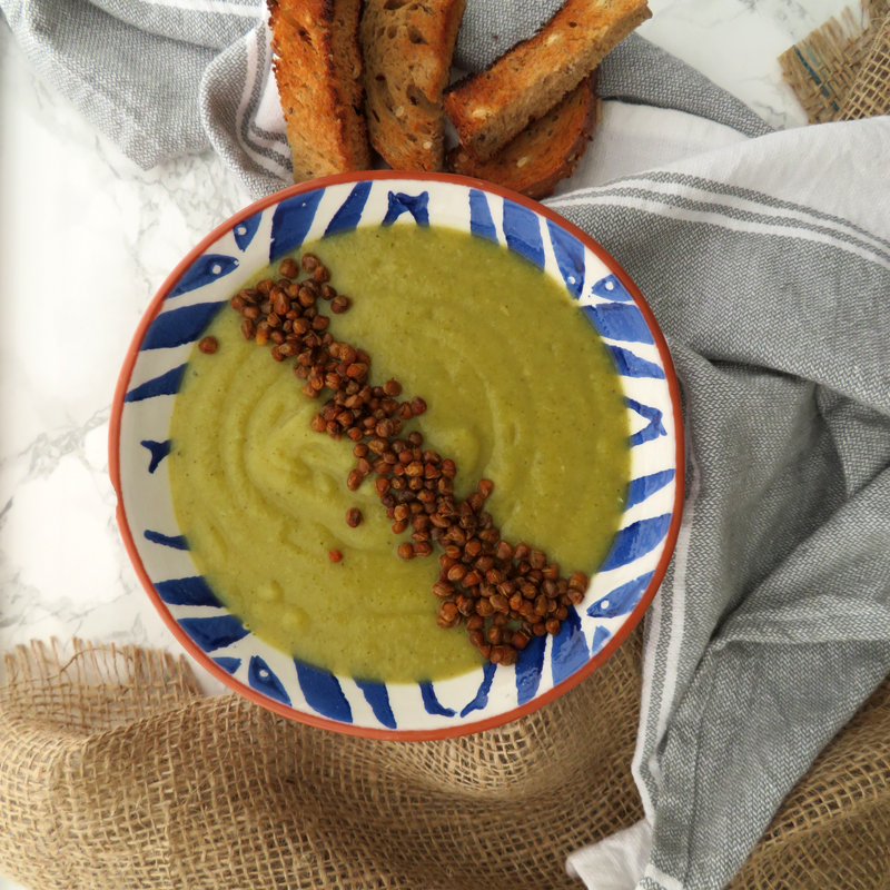 Broccoli soup with spiced lentils