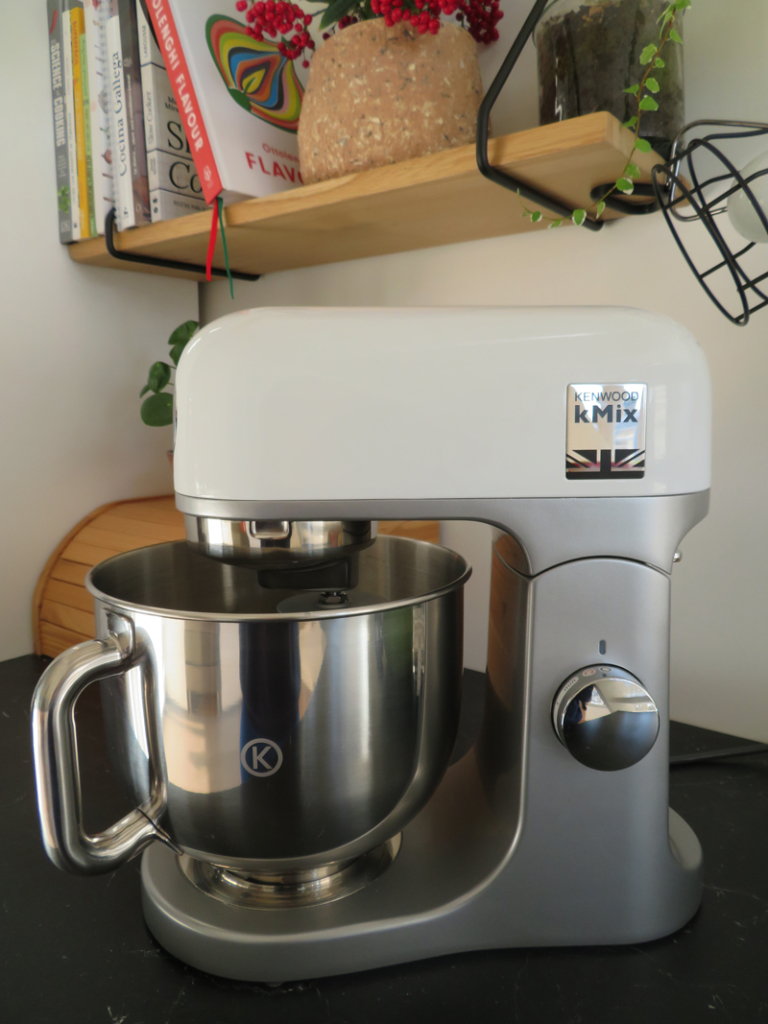 Stand Mixer - Kenwood kMix review - RootsandCook