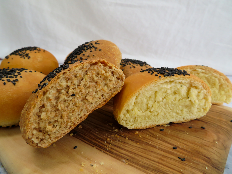 homemade burger buns - bollito de hamburguesa integral