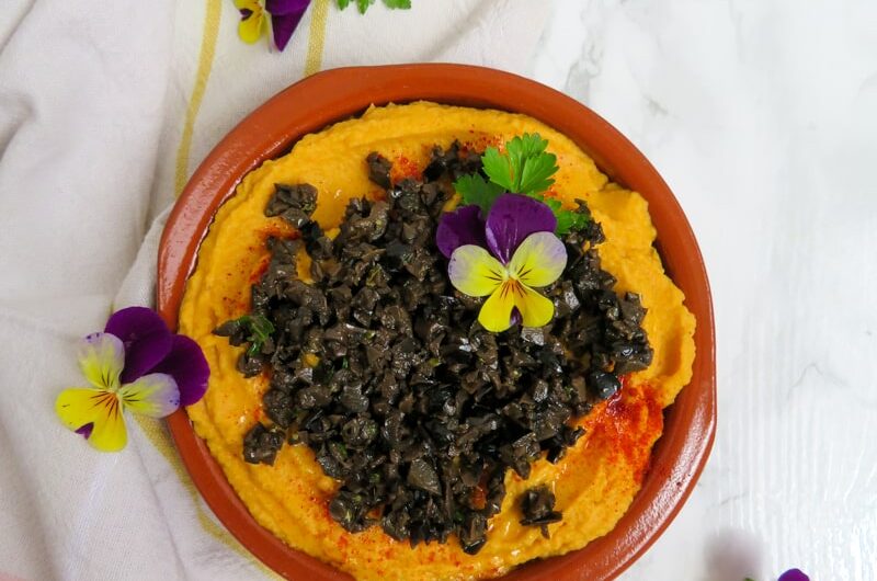 Carrot hummus with tapenade