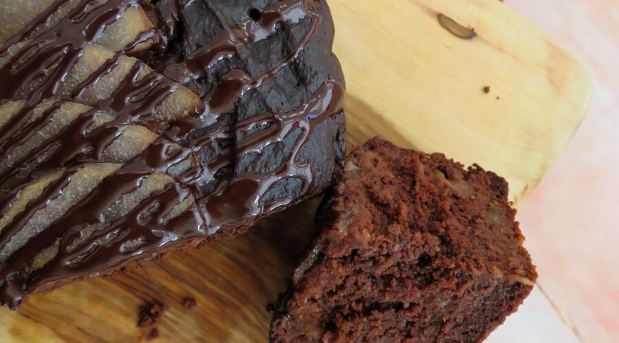 slow cooker chocolate and pear cake-rootsandcook