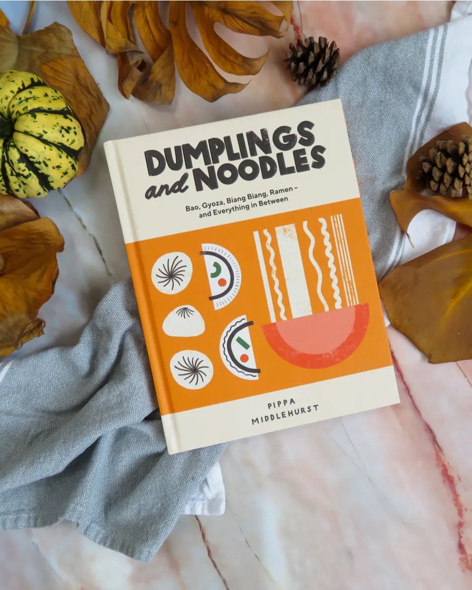 Honest Cookbook reviews: Dumplings and Noodles

In 5 words:

Dumplings, noodles, advanced, traditional and homemade.

" I would buy this book if …

...I am into Asian cuisine and want to make real traditional dishes: make the noodles from scratch,
ramen, flavourful broth, dumpling dough..."

" Be aware that if you just want some basic noodle recipes this cookbook is NOT for you, as you willneed to buy lots of ingredients."

🔻Full review on rootsandcook.com:
https://rootsandcook.com/honest-cookbook-reviews-dumplings-and-noodles/
🔺
·
-----------------
·
Analizamos: Dumplings y Noodles

En 5 palabras:

Dumplings, noodles, elaborado, tradicional y casero.

" Me compraría el libro si…

...me encanta la comida asiática y quiero hacer recetas tradicionales en casa: hacer noodles desde
cero, ramen de verdad, caldos con buenos fondos, masa para dumplings y rellenos diferentes..."

"Si estas buscando un libro para hacer recetas de noodles básicas, este libro NO es lo que
buscas."

🔻Post completo en rootsandcook.com:
https://rootsandcook.com/es/analizamos-dumplings-y-noodles/ 🔺
·
·
·
#honestcookbookreviews #dumplings #dumplingsandnoodles #asiancookbook
#cookbookreview #review #seasonalproduce #thehague #seasonalrecipes #seasonal
#rootsandcook #recipebook #cookbook
