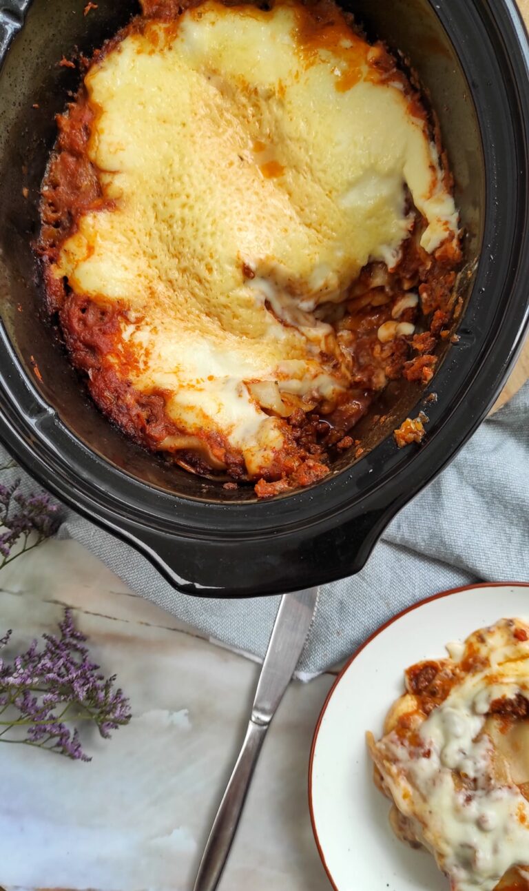 Slow cooker lasagna The lazy lasagna RootsandCook