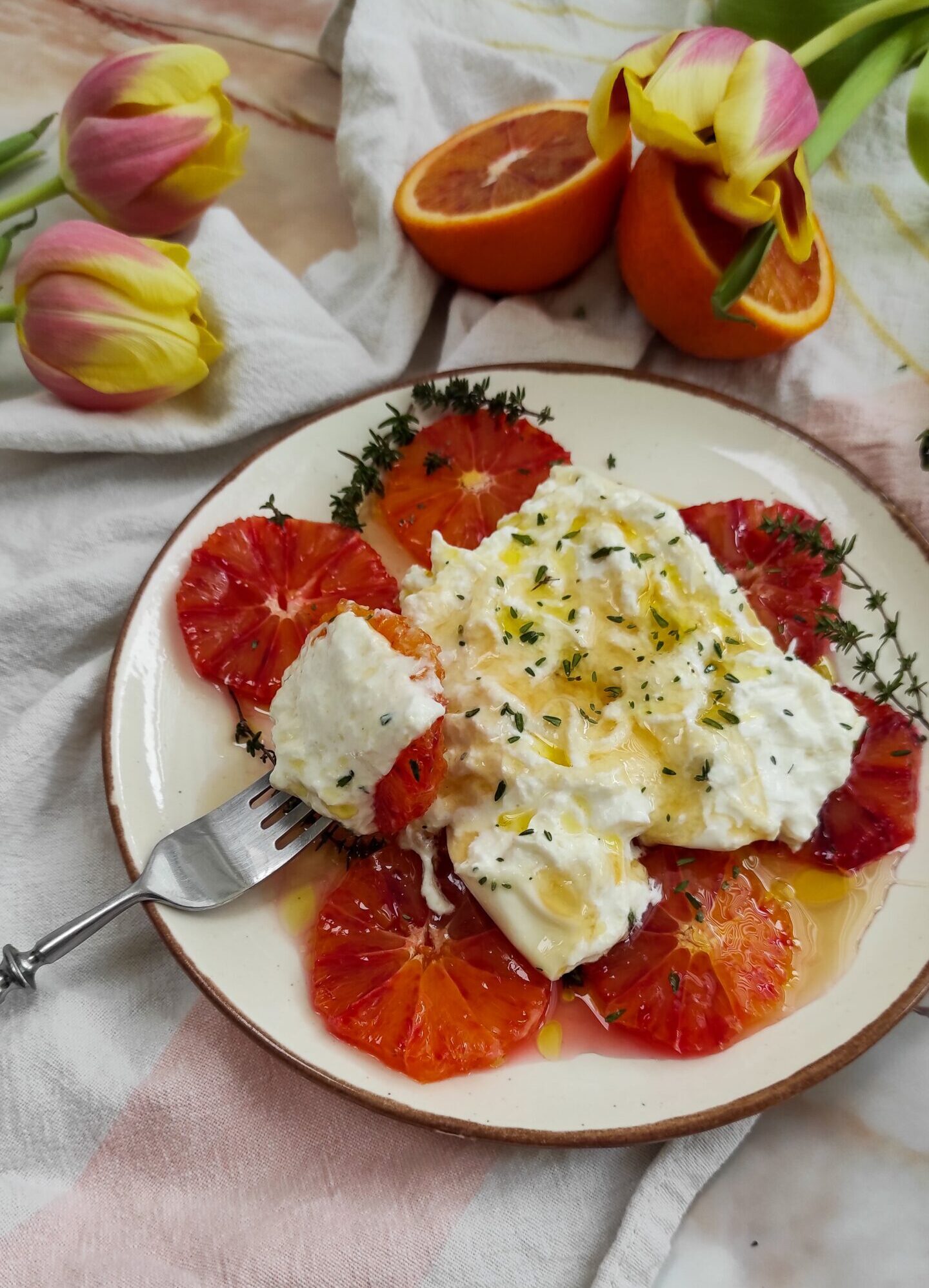 Naranja sanguina con burrata - RootsandCook