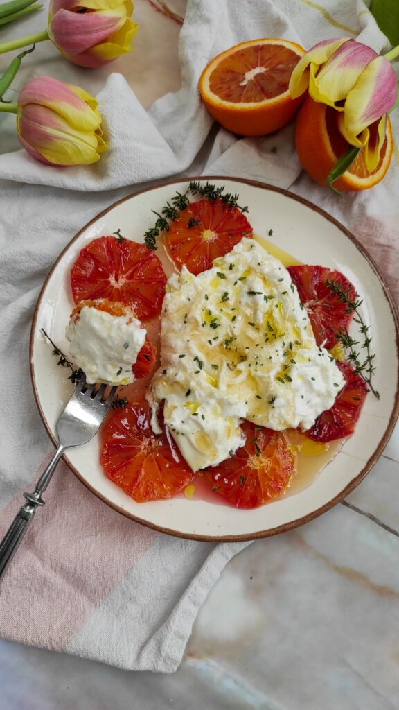 Naranja sanguina con burrata - rootsandcook