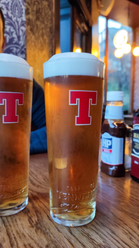 pint at fiddlers arms-edinburgh food guide