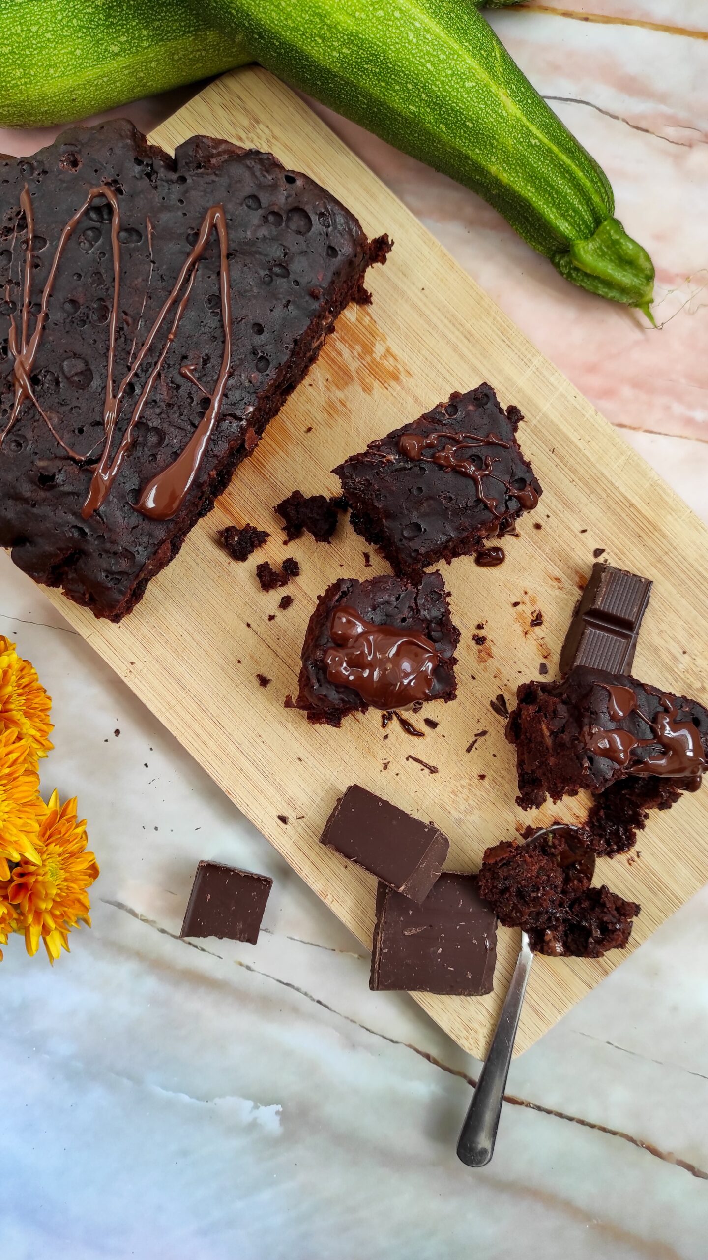 Slow cooker zucchini brownie RootsandCook