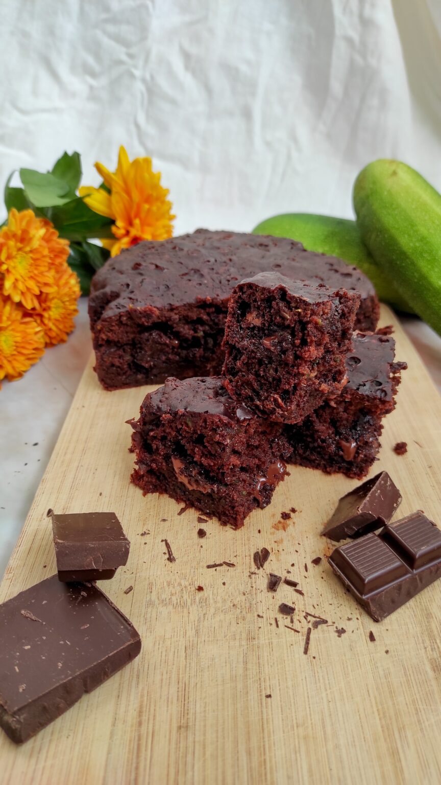 Slow cooker zucchini brownie RootsandCook