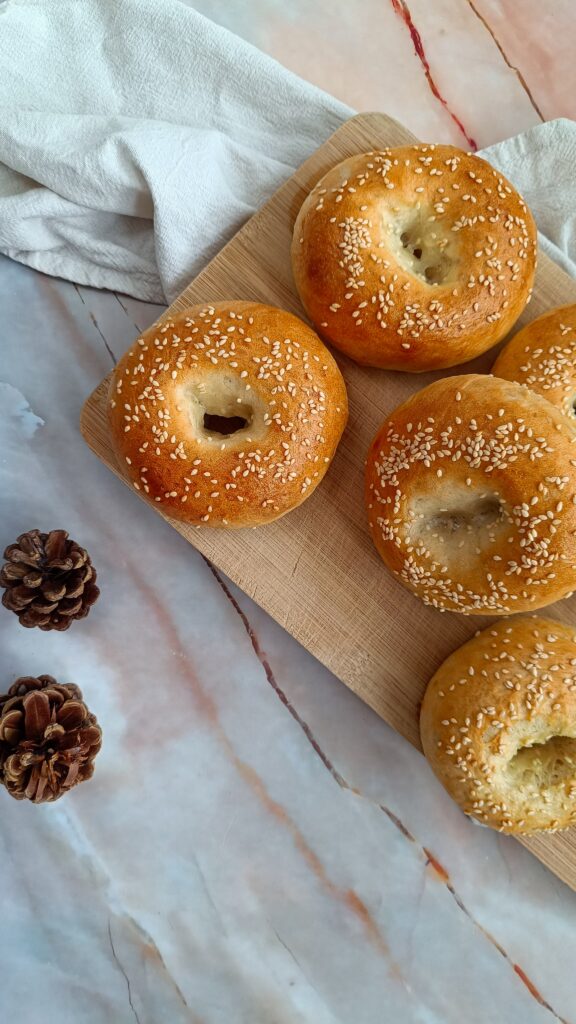 Homemade bagels - easy recipe - rootsandcook